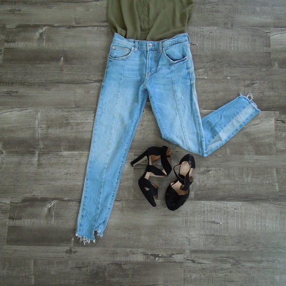 Zara Denim - EUC Zara Skinny Jeans Light Denim Bleach Wash
